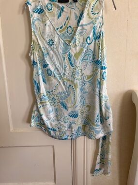 Context  100% Silk Floral Paisley blouse